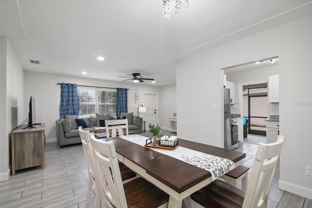 2405 48TH AVENUE W, Bradenton, FL 34207