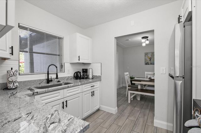 2405 48TH AVENUE W, Bradenton, FL 34207