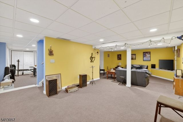 3 Turnburry Rd, Washington Twp., NJ 07882