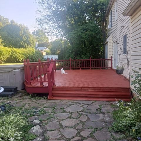 3 Turnburry Rd, Washington Twp., NJ 07882