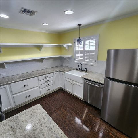 4441 Dolphin Pl, Corpus Christi, TX 78411