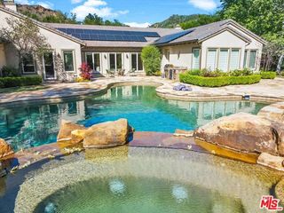 29734 Mulholland Highway, Agoura Hills, CA 91301