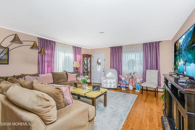 1 Miramar Court, Toms River, NJ 08757