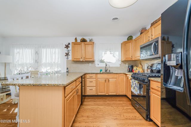 1 Miramar Court, Toms River, NJ 08757