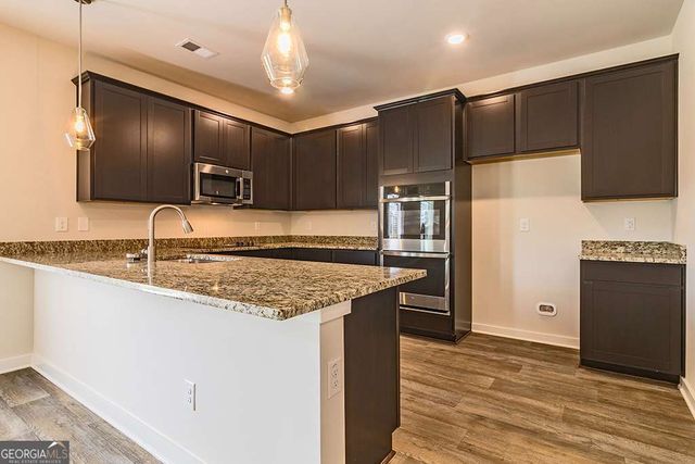 231 Fern Dale Drive, Fairburn, GA 30213