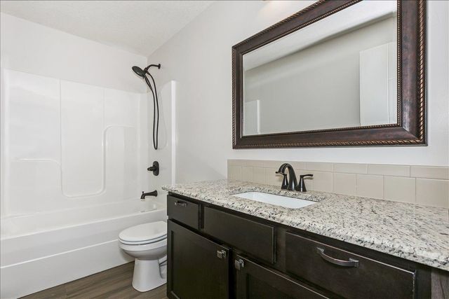 15809 E Boxthorn, Wichita, KS 67228