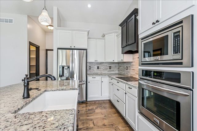 15809 E Boxthorn, Wichita, KS 67228