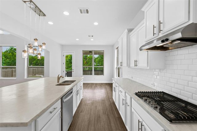 833 Richardson LN, Leander, TX 78641