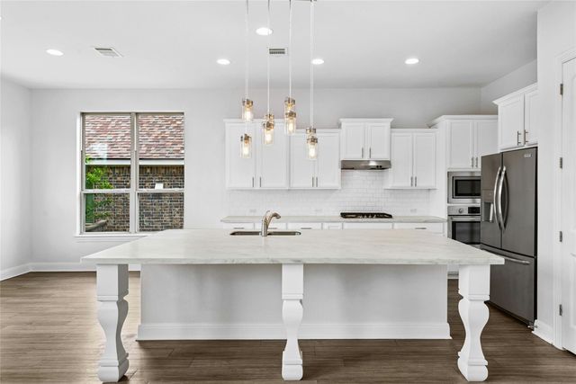 833 Richardson LN, Leander, TX 78641