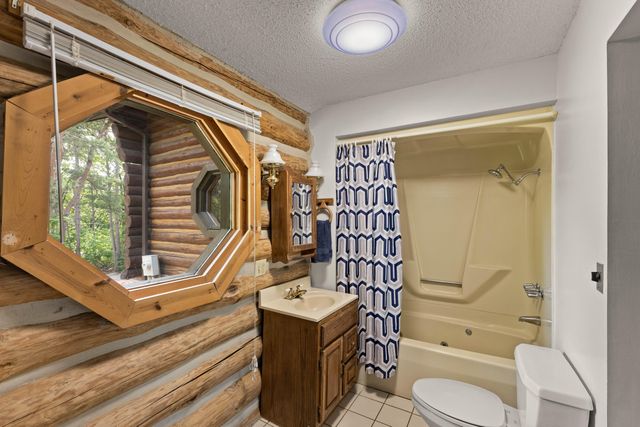 17097 Roosevelt Road, Ferrysburg City, MI 49456