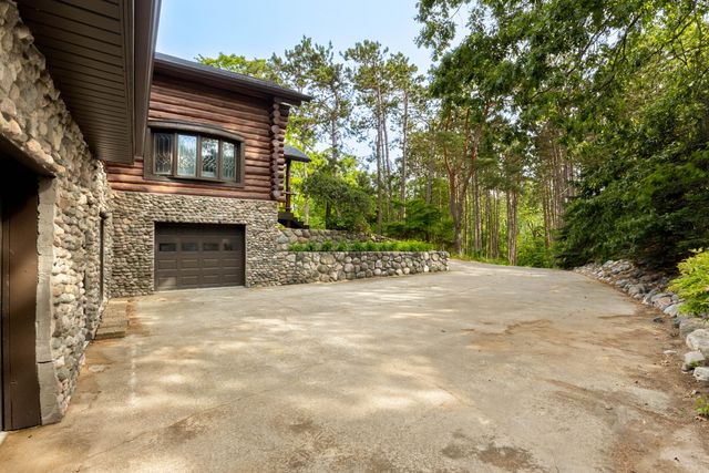 17097 Roosevelt Road, Ferrysburg City, MI 49456