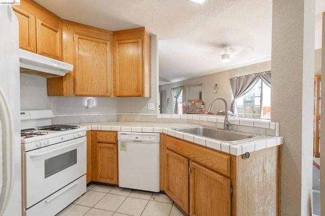 930 Elk Run Ter, Brentwood, CA 94513
