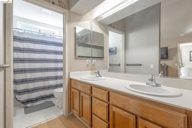 930 Elk Run Ter, Brentwood, CA 94513
