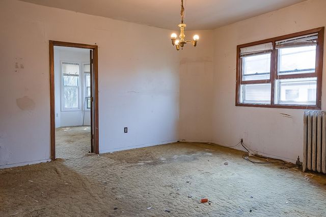 677 Sims Avenue, Saint Paul, MN 55106