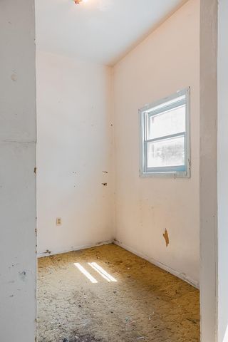 677 Sims Avenue, Saint Paul, MN 55106