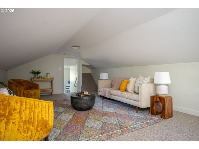 2630 12TH Ave, Forest Grove, OR 97116