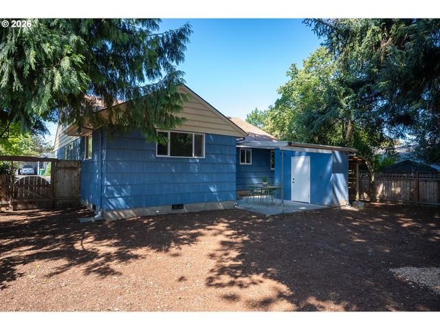 2630 12TH Ave, Forest Grove, OR 97116