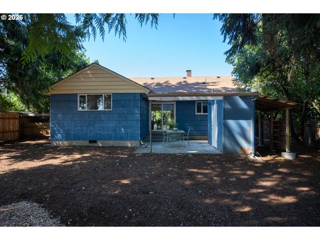 2630 12TH Ave, Forest Grove, OR 97116