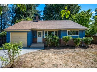2630 12TH Ave, Forest Grove, OR 97116