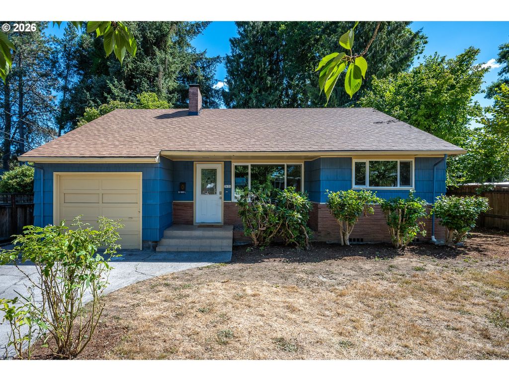 2630 12TH Ave, Forest Grove, OR 97116