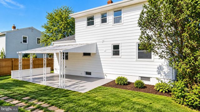 302 S CHESTER AVE, Delran, NJ 08075