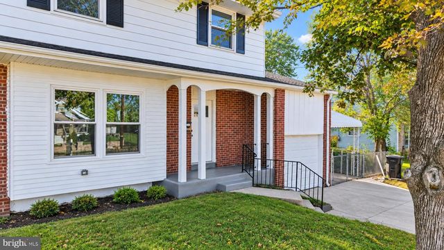 302 S CHESTER AVE, Delran, NJ 08075