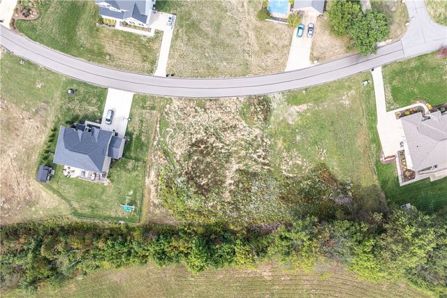 53 Ridgewood Dr, Cecil, PA 15057