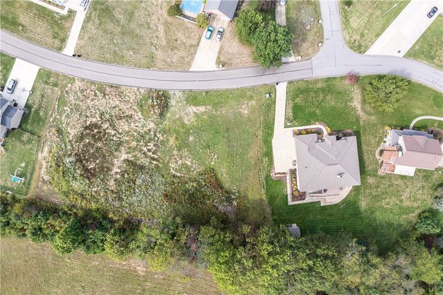 53 Ridgewood Dr, Cecil, PA 15057