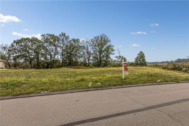 53 Ridgewood Dr, Cecil, PA 15057