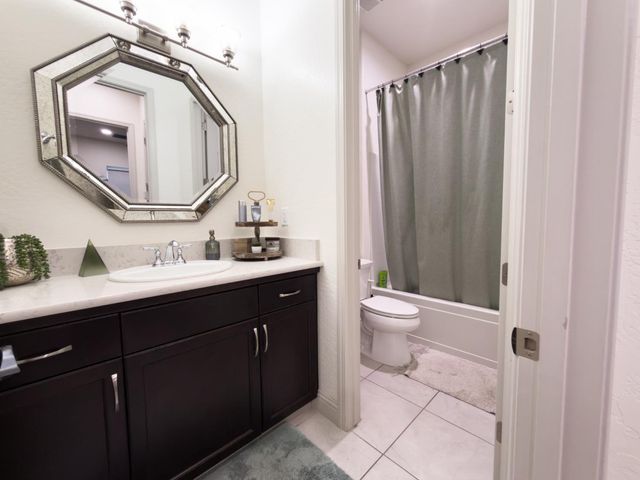 3045 Keats Avenue, Clovis, CA 93619