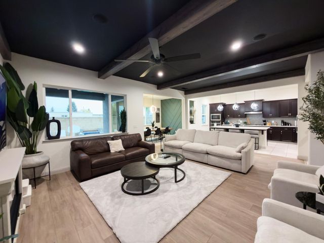 3045 Keats Avenue, Clovis, CA 93619