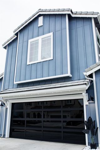 3045 Keats Avenue, Clovis, CA 93619