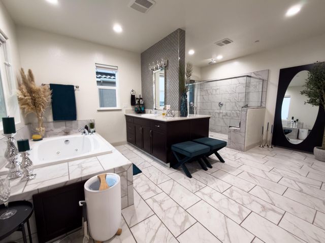 3045 Keats Avenue, Clovis, CA 93619