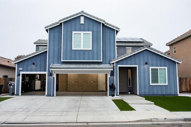 3045 Keats Avenue, Clovis, CA 93619