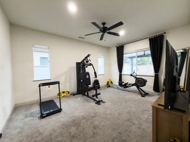 3045 Keats Avenue, Clovis, CA 93619