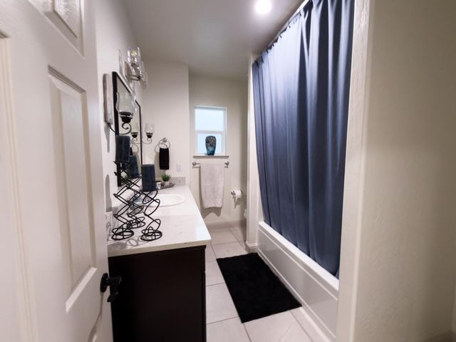 3045 Keats Avenue, Clovis, CA 93619