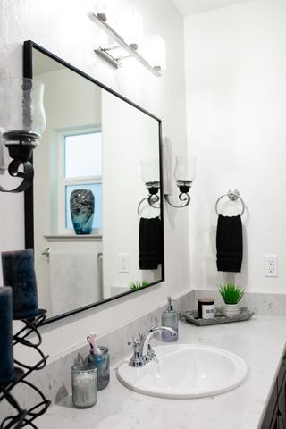 3045 Keats Avenue, Clovis, CA 93619