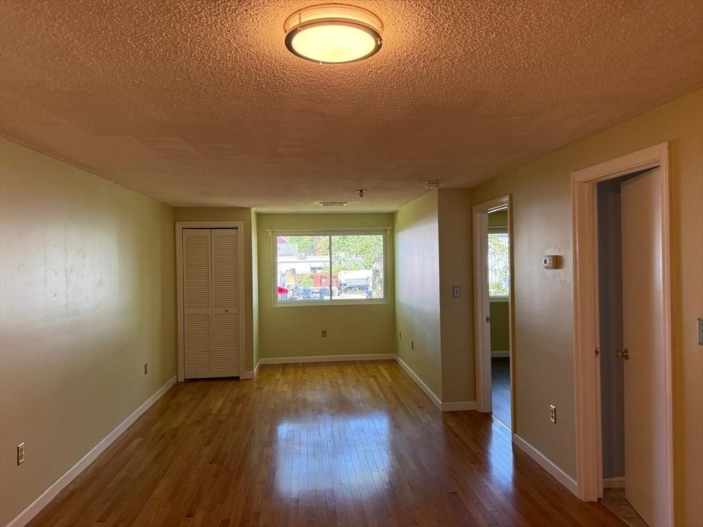 35 Prospect St 215, Woburn, MA 01801