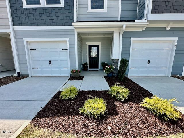 947 Kensley Grove Lane, Fuquay Varina, NC 27526