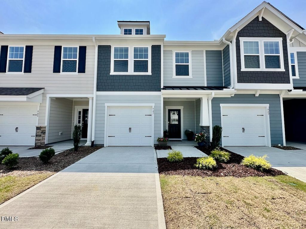 947 Kensley Grove Lane, Fuquay Varina, NC 27526