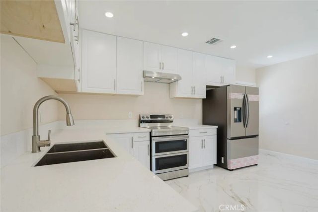 6550 Beeman Avenue, North Hollywood, CA 91606