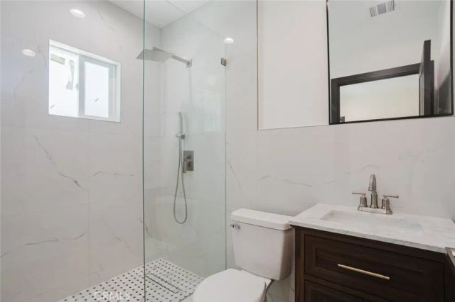 6550 Beeman Avenue, North Hollywood, CA 91606