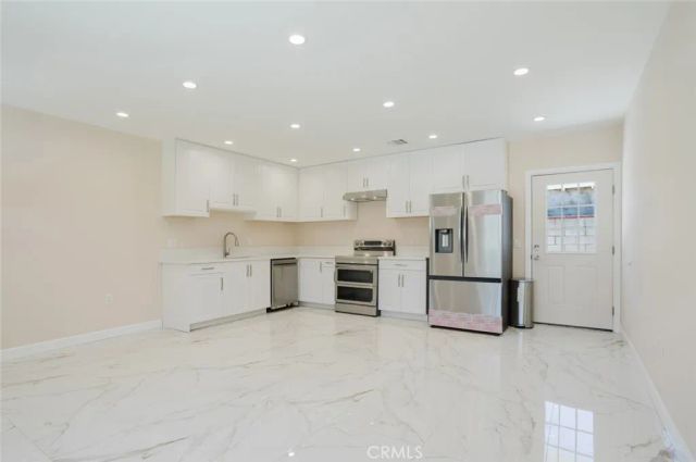 6550 Beeman Avenue, North Hollywood, CA 91606