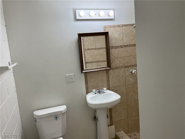3720 Royal Crest st Street 14, Las Vegas, NV 89119