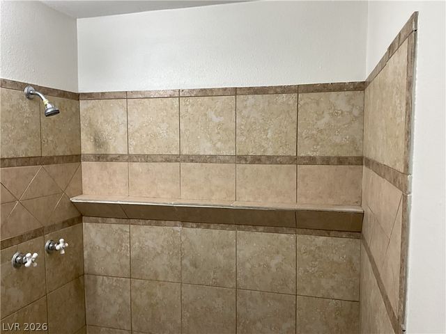 3720 Royal Crest st Street 14, Las Vegas, NV 89119
