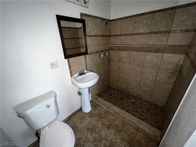3720 Royal Crest st Street 14, Las Vegas, NV 89119