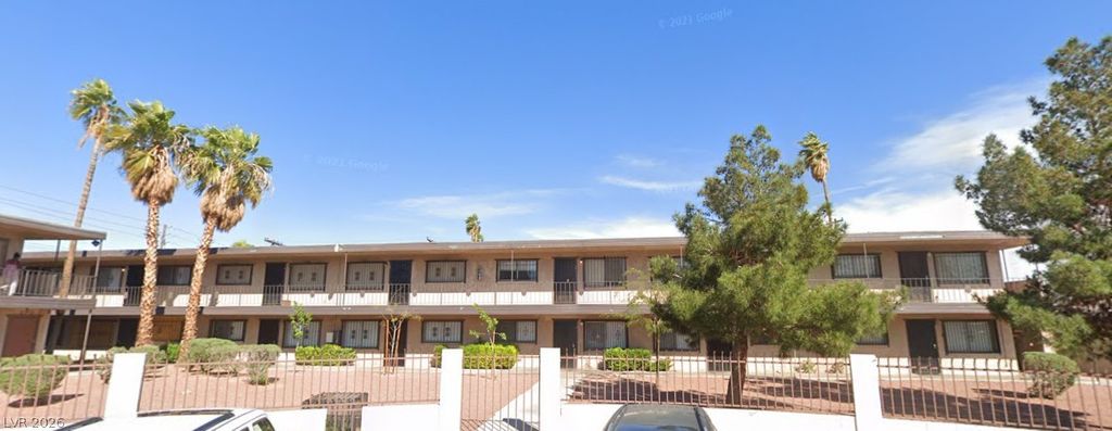 3720 Royal Crest st Street 14, Las Vegas, NV 89119