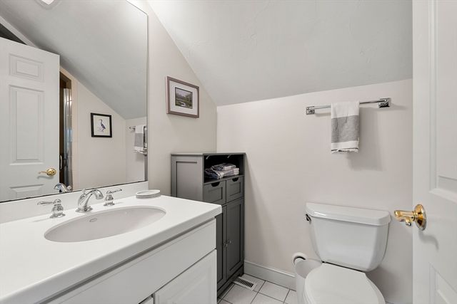 3 Ludlow Rd 3, Quincy, MA 02171