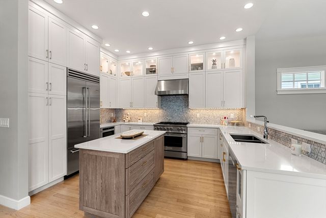 3 Ludlow Rd 3, Quincy, MA 02171