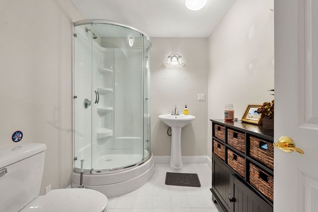3 Ludlow Rd 3, Quincy, MA 02171